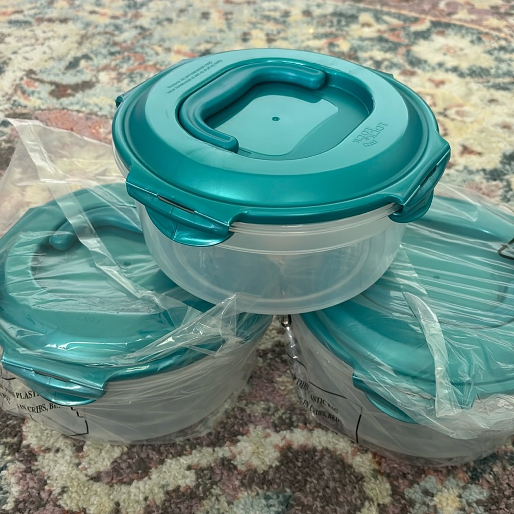 NWT lock & lock containers